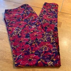 LuLaRoe Leggings Tall & Curvy Never Worn No Tags